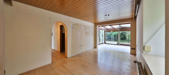 6 rooms Townhouse in Nurnberger Land, Germany No. 223693 3