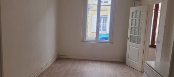 Casa de 3 dormitorios en Louviers, France No. 315311 3