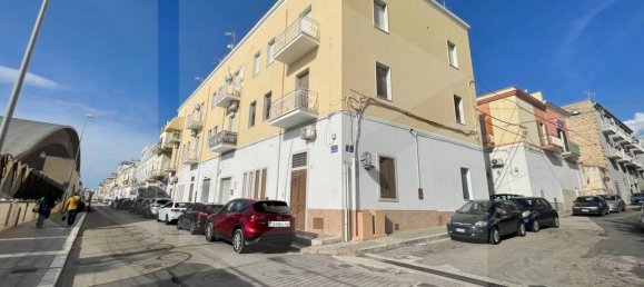 Квартира с 4 комнатами в Манфредония, Италия № 25970 14