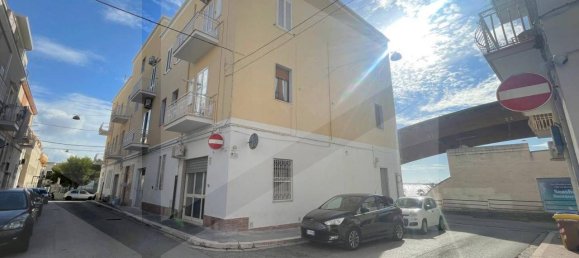 Квартира с 4 комнатами в Манфредония, Италия № 25970 13