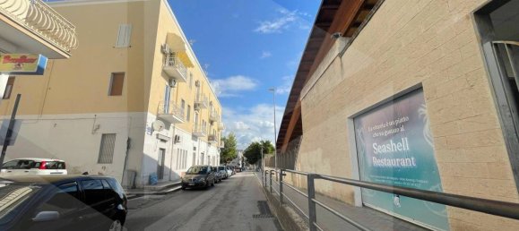 Квартира с 4 комнатами в Манфредония, Италия № 25970 6