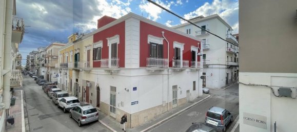 Квартира с 4 комнатами в Манфредония, Италия № 25970 76