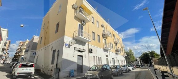 Квартира с 4 комнатами в Манфредония, Италия № 25970 8