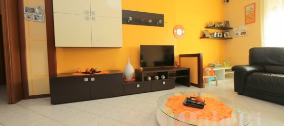 2 bedrooms Apartment in Lonate Pozzolo, Italy No. 353364 7