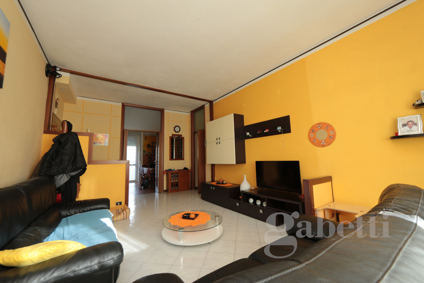2 bedrooms Apartment in Lonate Pozzolo, Italy No. 353364