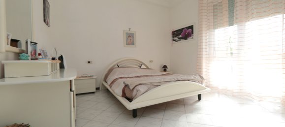2 bedrooms Apartment in Lonate Pozzolo, Italy No. 353364 15