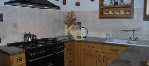 5 Schlafzimmer Haus in Tuoro sul Trasimeno, Italy, Nr. 85 6