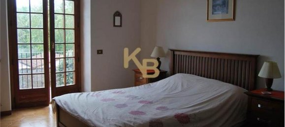 5 Schlafzimmer Haus in Tuoro sul Trasimeno, Italy, Nr. 85 9