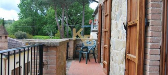 5 Schlafzimmer Haus in Tuoro sul Trasimeno, Italy, Nr. 85 2