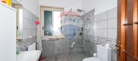 Вилла с 4 комнатами в Бельпассо, Италия № 122056 27