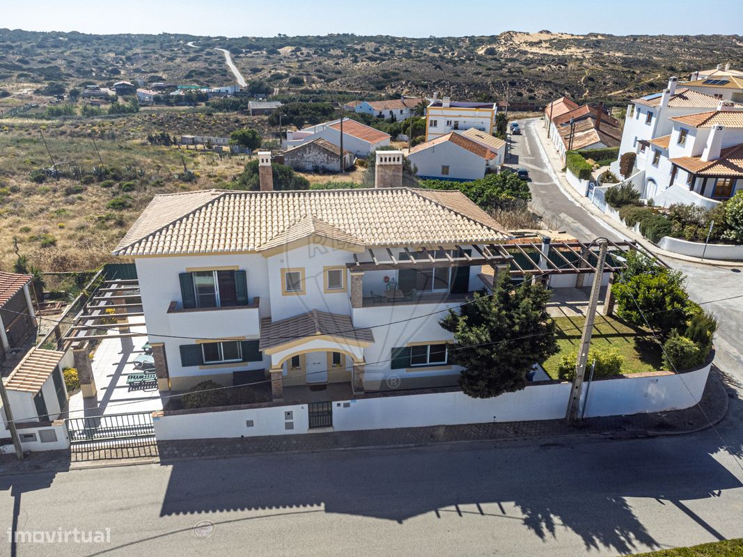 4 bedrooms House in Bordeira, Portugal No. 22170