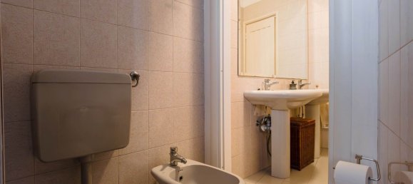 61m² Office in Turin, Italy No. 378361 3