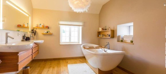 3 bedrooms Villa in Saint-Julien, France No. 205007 5