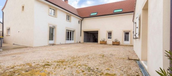 3 bedrooms Villa in Saint-Julien, France No. 205007 15