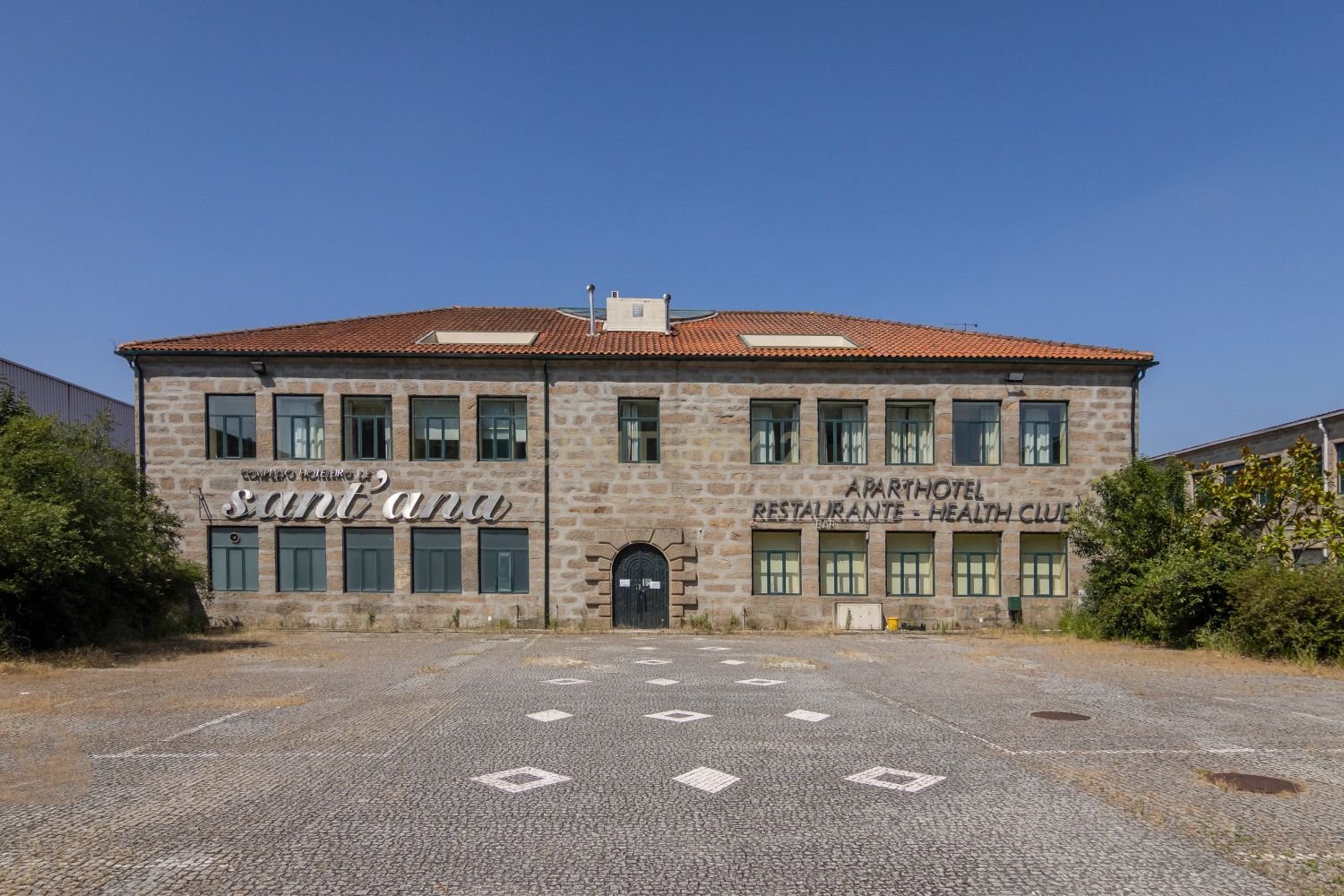 1220m² Building in Matosinhos, Portugal No. 242106