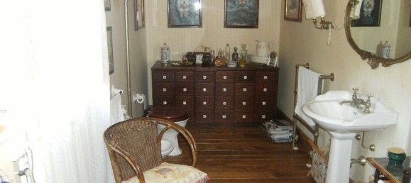 14 rooms House in Camaiore, Italy No. 75613 18