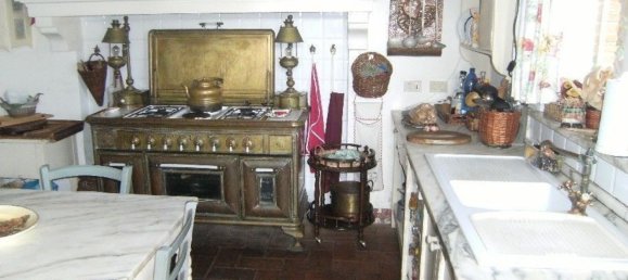 14 rooms House in Camaiore, Italy No. 75613 12