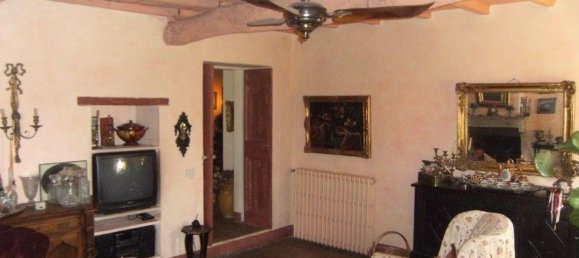 14 rooms House in Camaiore, Italy No. 75613 7