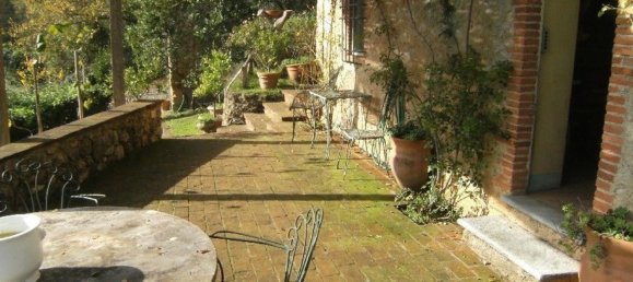 14 rooms House in Camaiore, Italy No. 75613 28