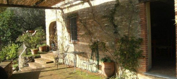 14 rooms House in Camaiore, Italy No. 75613 27