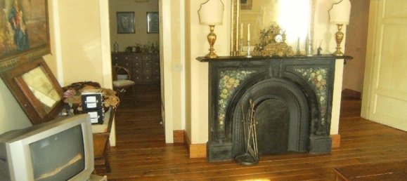 14 rooms House in Camaiore, Italy No. 75613 19