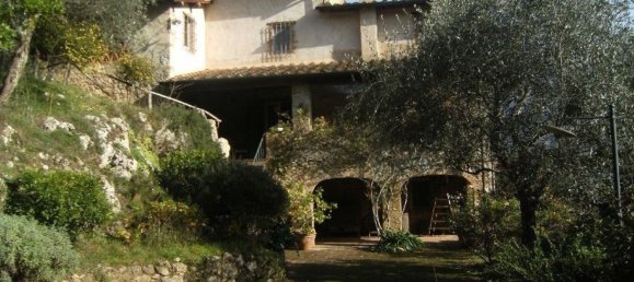 14 rooms House in Camaiore, Italy No. 75613 35