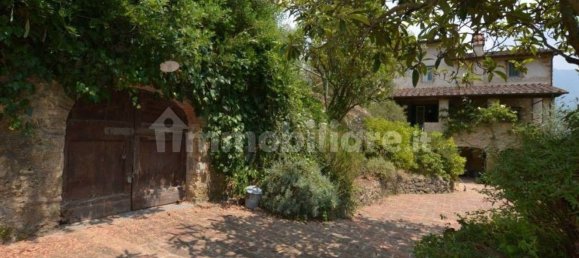 14 rooms House in Camaiore, Italy No. 75613 17