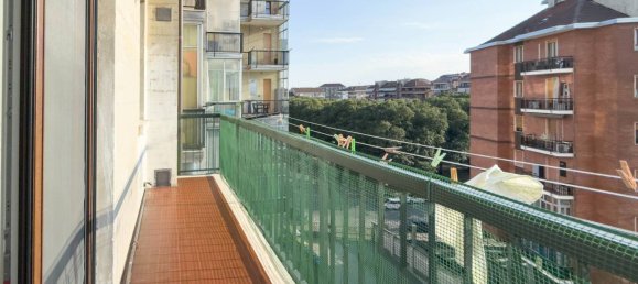 2 bedrooms Apartment in Turin, Italy No. 296347 21