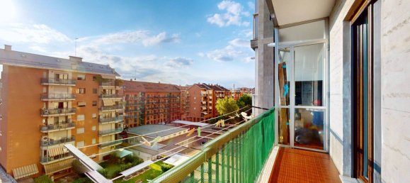 2 bedrooms Apartment in Turin, Italy No. 296347 9