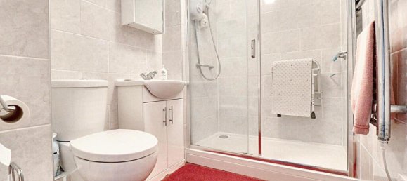 2 Schlafzimmer Wohnung in Romford, United Kingdom, Nr. 4828 8