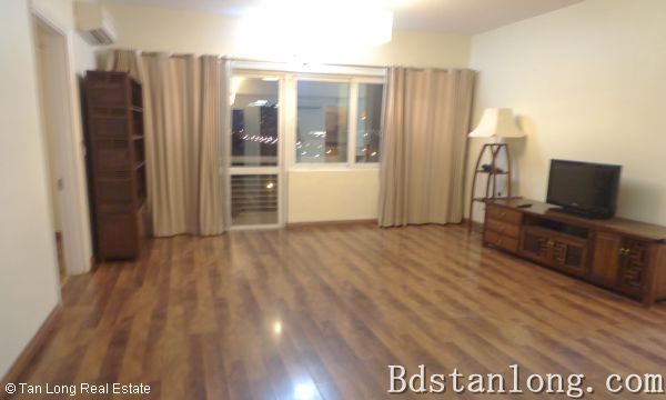 4 bedrooms Apartment in Tay Ho, Vietnam No. 6044