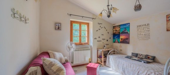 3 bedrooms House in Arezzo, Italy No. 66003 27