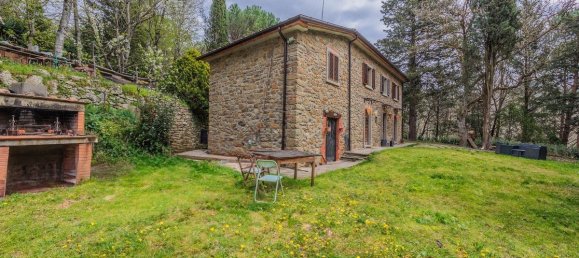 3 bedrooms House in Arezzo, Italy No. 66003 3