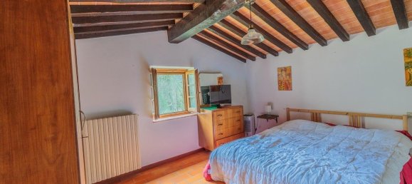 3 bedrooms House in Arezzo, Italy No. 66003 32