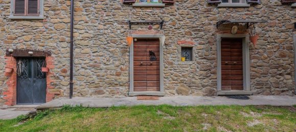 3 bedrooms House in Arezzo, Italy No. 66003 6