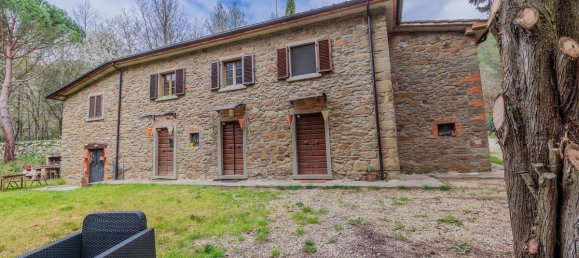 3 bedrooms House in Arezzo, Italy No. 66003 4
