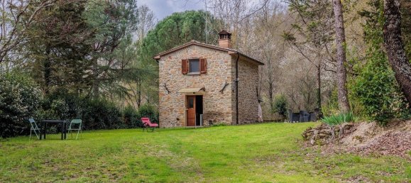 3 bedrooms House in Arezzo, Italy No. 66003 14