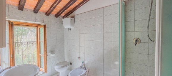 3 bedrooms House in Arezzo, Italy No. 66003 37