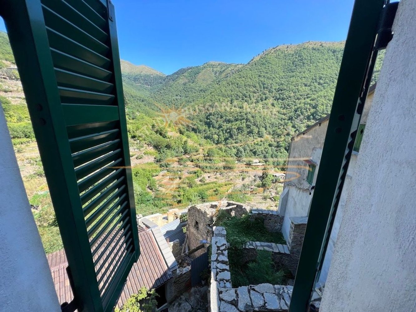 5 rooms House in Montalto Carpasio, Italy No. 159045