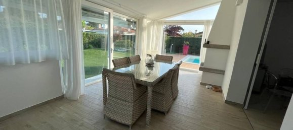 3 bedrooms Villa in Rosolina, Italy No. 302715 6