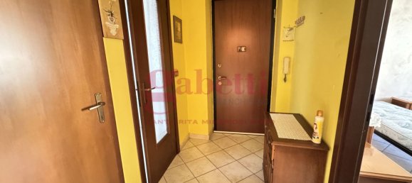 1 bedroom Apartment in Turin, Italy No. 49368 8
