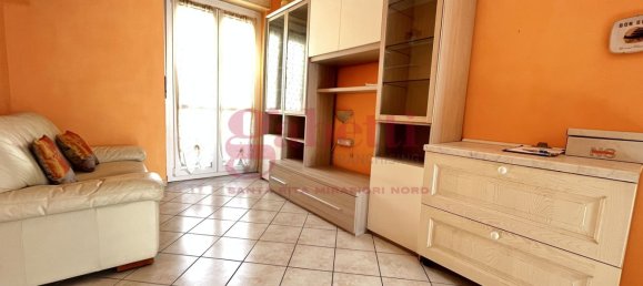 1 bedroom Apartment in Turin, Italy No. 49368 10