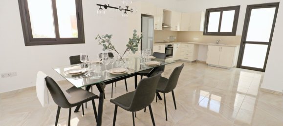 3 bedrooms Villa in Pegeia, Cyprus No. 21982 3