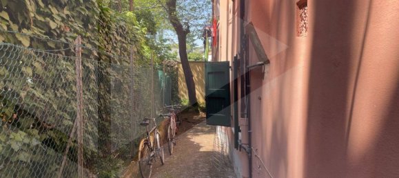 4 rooms Apartment in Bologna, Italy No. 27530 5