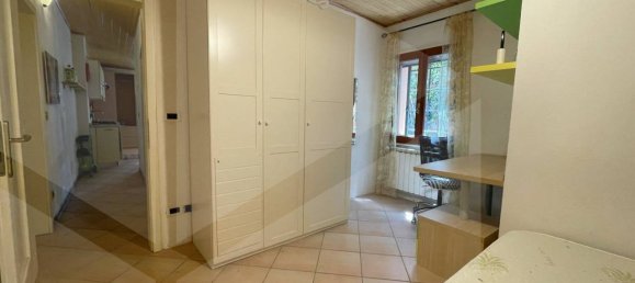 4 rooms Apartment in Bologna, Italy No. 27530 12