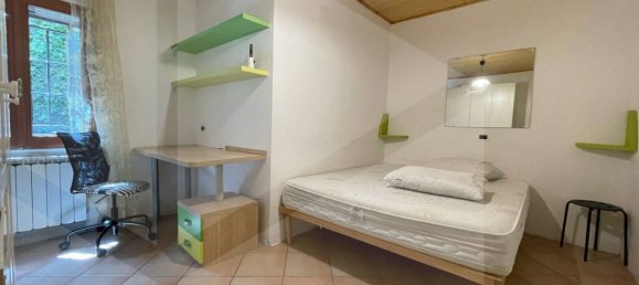 4 rooms Apartment in Bologna, Italy No. 27530 15