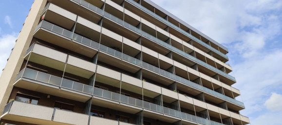 3 rooms Apartment in Turin, Italy No. 215631 2