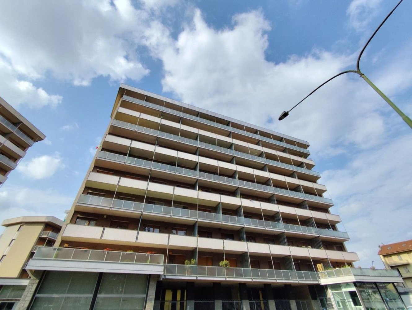 3 rooms Apartment in Turin, Italy No. 215631