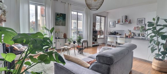 3 bedrooms Apartment in Angers, France No. 300432 2