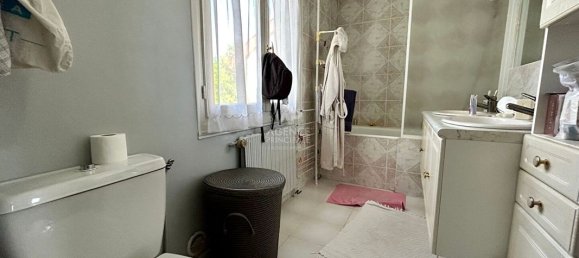 6 bedrooms House in Poissy, France No. 183840 12